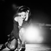 Rihanna hot