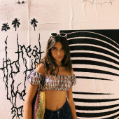 Rina Lipa hot