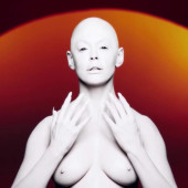 Rose McGowan