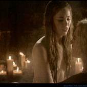 Roxanne McKee