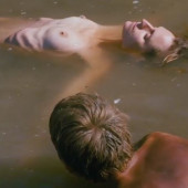 Sabrina Seyvecou nu scene