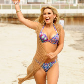 Sam Faiers boobs