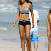 Sandra Kubicka body