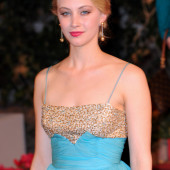 Sarah Gadon