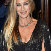 Sarah Jessica Parker cleavage