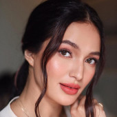 Sarah Lahbati