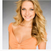 Sarah Ulrich sexy