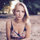 Sarah Ulrich sexy