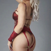 Scarlett Bordeaux
