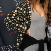 Selena Gomez cameltoe