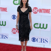Sela Ward feet