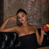 Selena Gomez braless