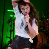Selena Gomez oops