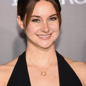 Shailene Woodley cleavage