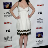 Shannon Woodward sexy