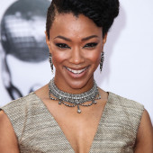 Sonequa Martin-Green photo