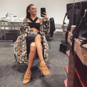 Sophia Thomalla beine