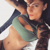 Sophia Thomalla oben ohne