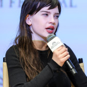 Sophie Thatcher 