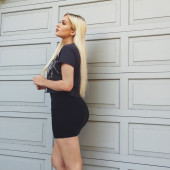 Stassie Karanikolaou ass