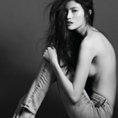Sui He nude