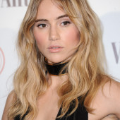 Suki Waterhouse hot