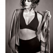Taapsee Pannu sexy