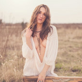 Tasya Teles 