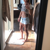 Tecia Torres