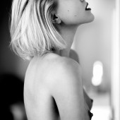 Tiffany Winteler oben ohne