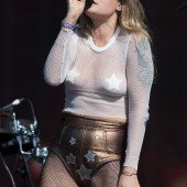 Tove Lo braless