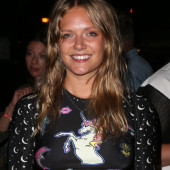 Tove Lo braless