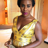 Uzo Aduba cleavage