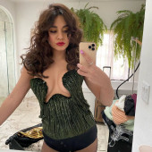 Vanessa Hudgens