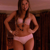 Vanessa Ray nackt szene