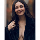 Victoria Justice 